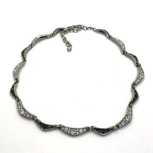 Necklace Rhinestones Scalloped Design 15”+3”